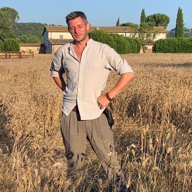 Jake Keep Explorings Tour Guide